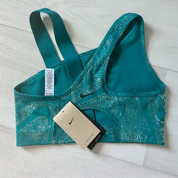 Nike Swoosh women’s sports bra. Asymmetrical, non-padded. Sz medium. - Picture 4 of 5